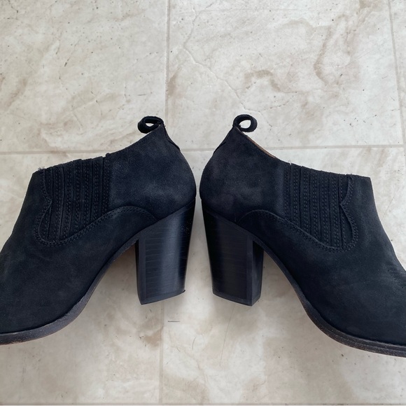 $278 Frye Ilana Shootie Western Black Suede Stack Heels Ankle Boots Booties 7.5 - Picture 6 of 13